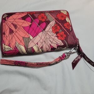 Vera Bradley Pink Purple Red Wallet Wristlet Quilted Divided Pockets Zip Closed